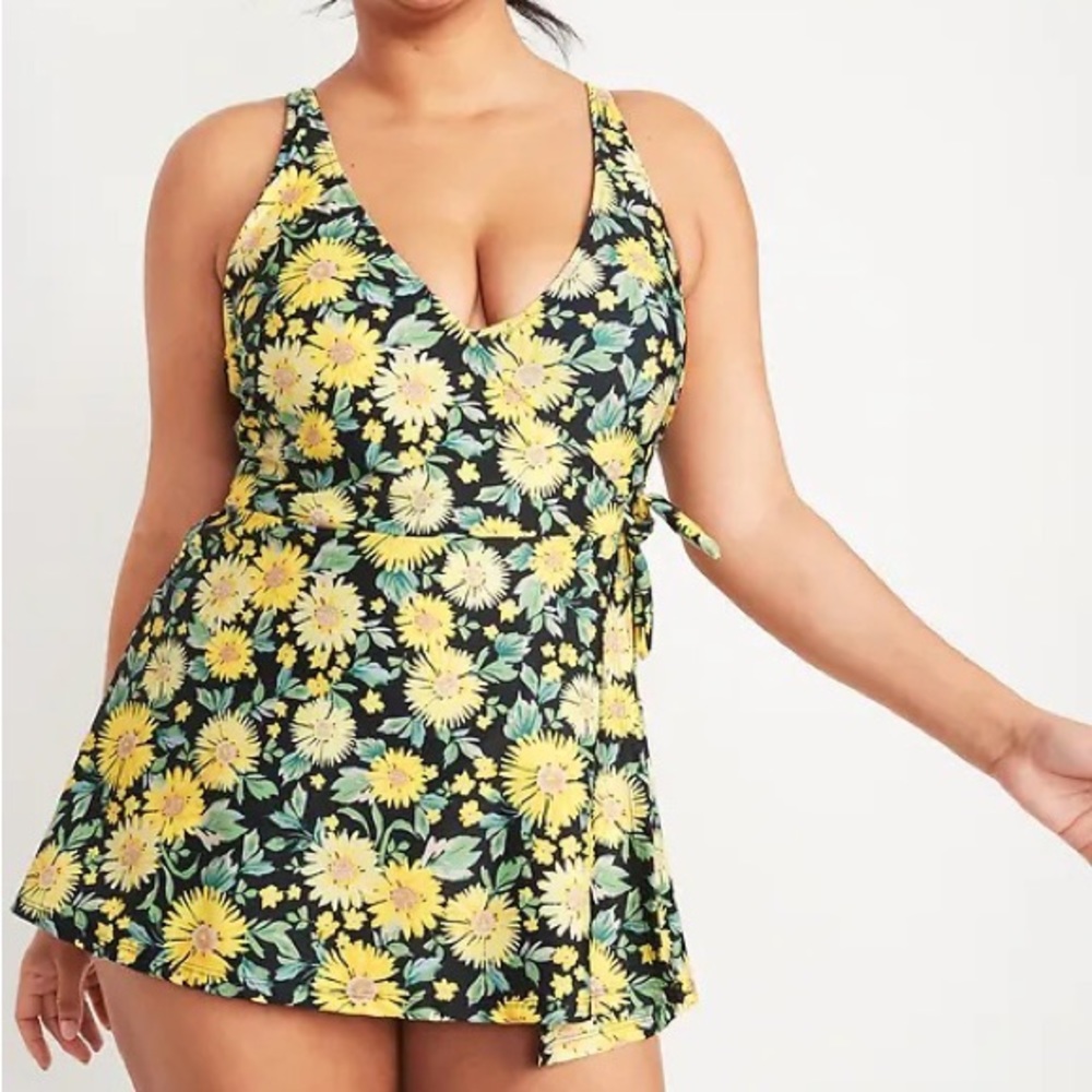Old Navy V-Neck Wrap-Front One-Piece Swimsuit Dress